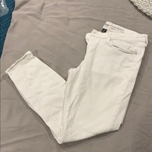 Gap white skinny jeggings
